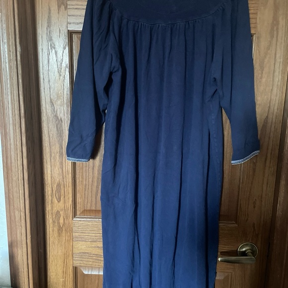 MISS ELAINE Woman Nightgown Long Sleeve Gown Blue Size Medium - Picture 3 of 3